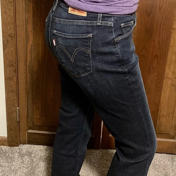 Levi’s Curvy Bootcut Size 4/27 Dark Wash Jeans - Picture 4 of 9